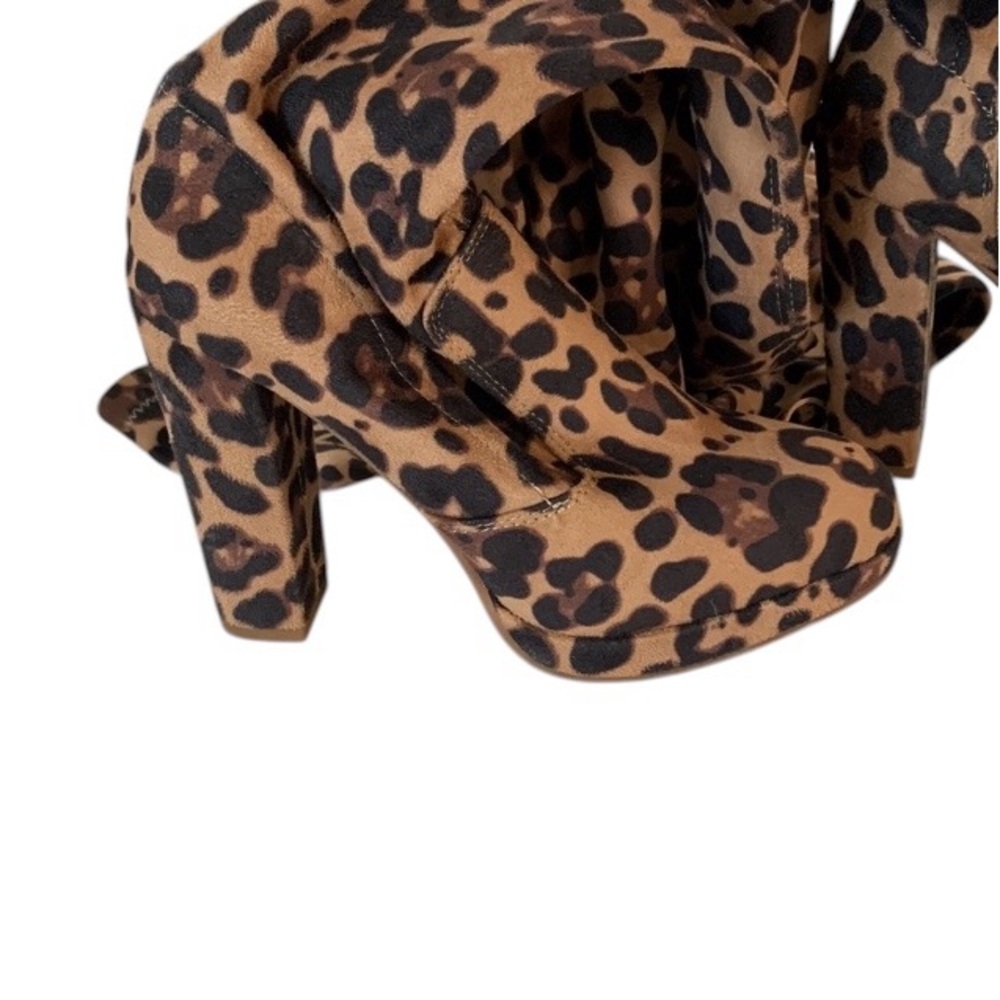 Gianni Bini over the knee boots platform/heeled, leopard print, 5.5